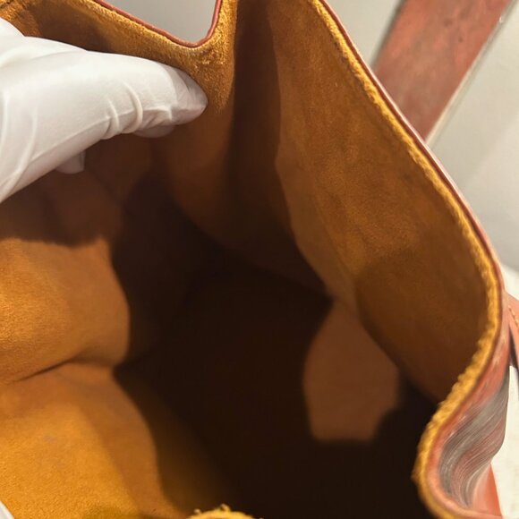 Louis Vuitton Epi Sac D'Epaule Kenyan Fawn - Picture 9 of 12